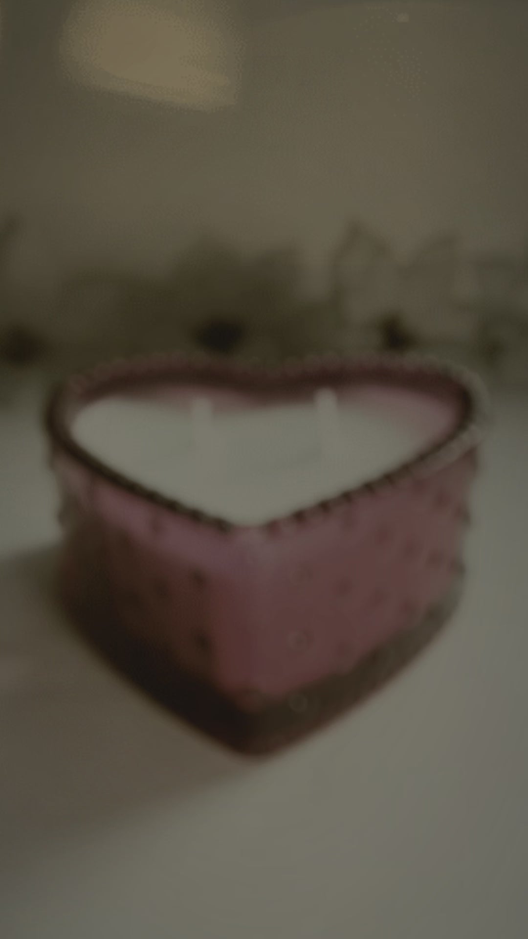 La Rosa heart shaped candle 
